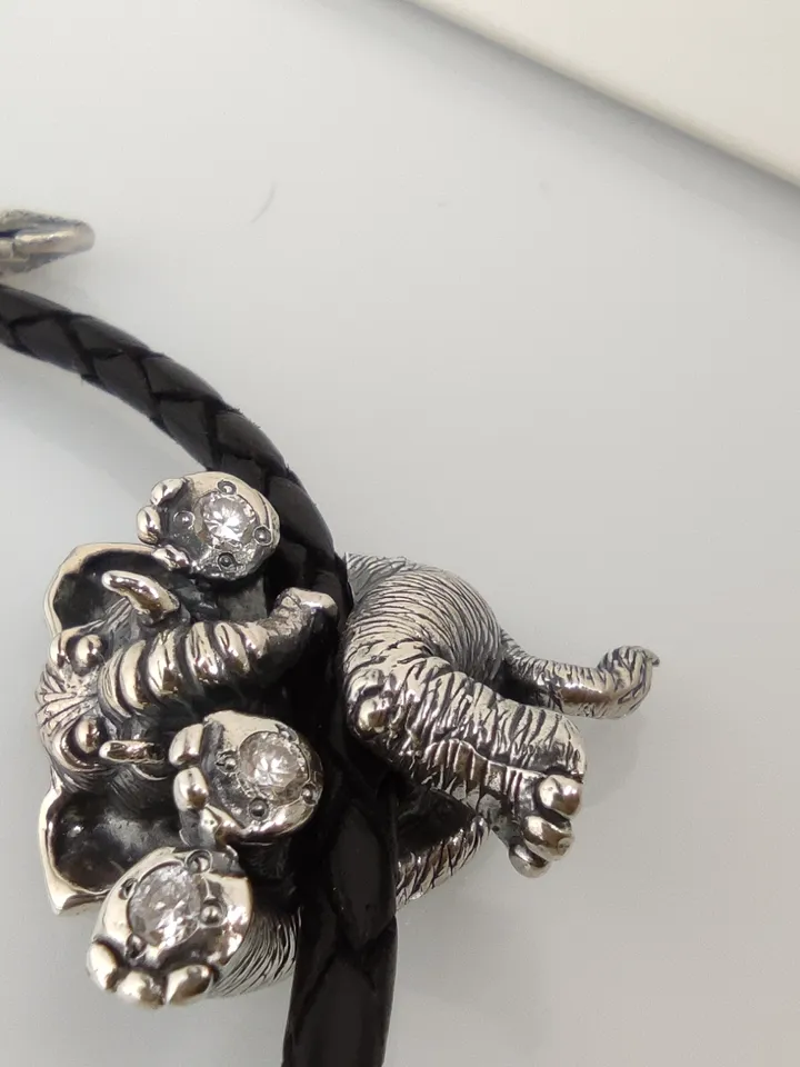 Cute necklace - Elephant on a cord