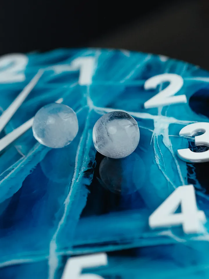 wall clock "Ice of Baikal"
