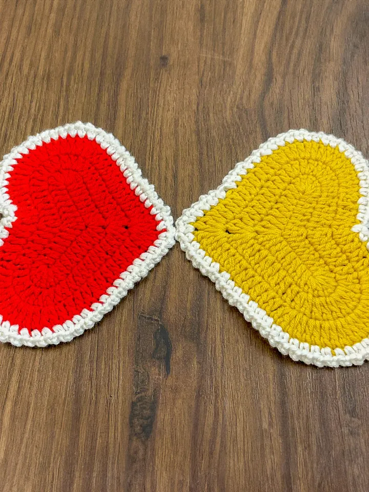 Crochet Heart Shaped Doily - Heart Potholder Crochet Pattern - Cute Crochet Decor for Valentine's Day or Housewarming Gift