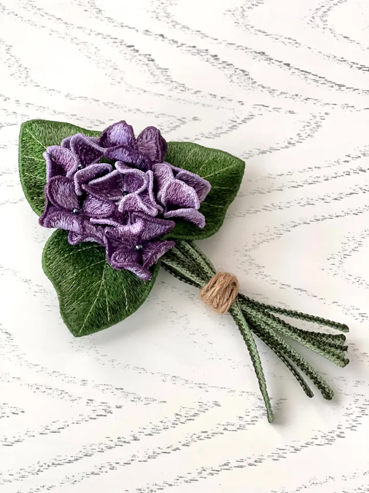 Machine embroidery design three-dimensional flower “Bouquet of violets”