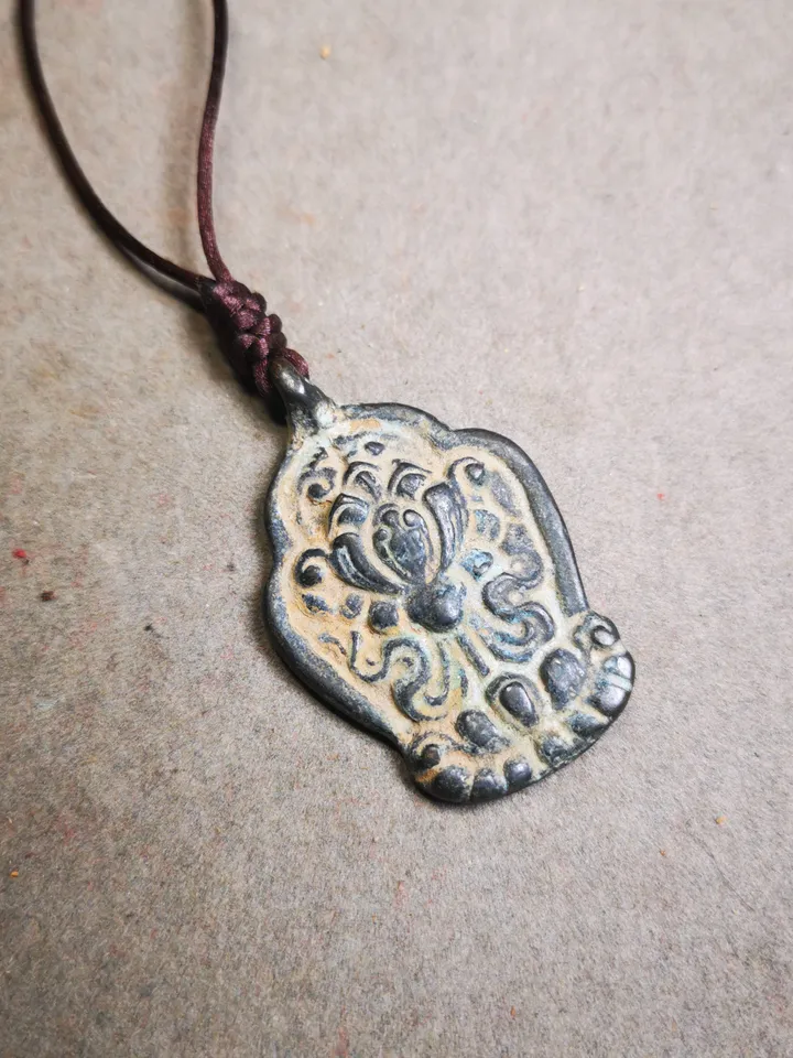 Gandhanra Antique Lotus Amulet Badge,Tibetan Buddhist Protective Amulet Pendant,Made of Thokcha