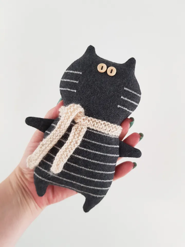 Black CAT sewing pattern PDF, digital tutorial in english, Halloween doll diy