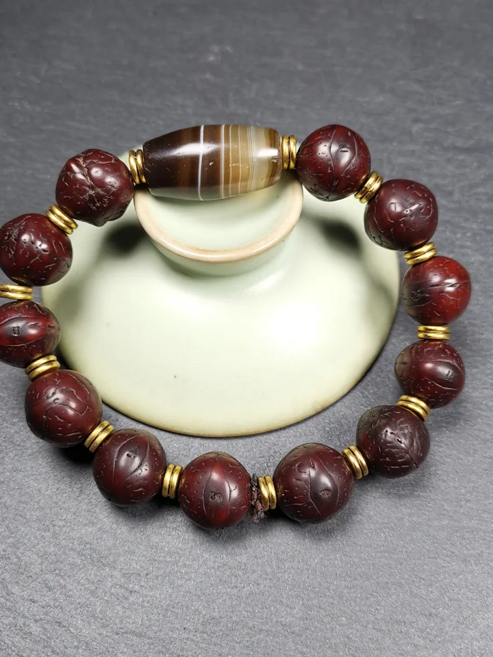 Gandhanra Antique Tibetan Striped Agate Bead Wrist Mala, Bodhi Seed Beads Bracelet,Diameter 2.5 inches