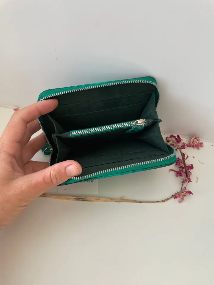 Genuine python skin green wallet | Small wallet | Exotic leather wallet | Women wallet | Snake trendy Wallet | Snakeskin designer wallet