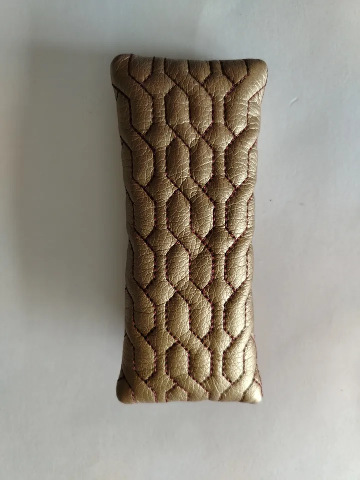 In the hoop Key Pouch embroidery design + Wristlet
