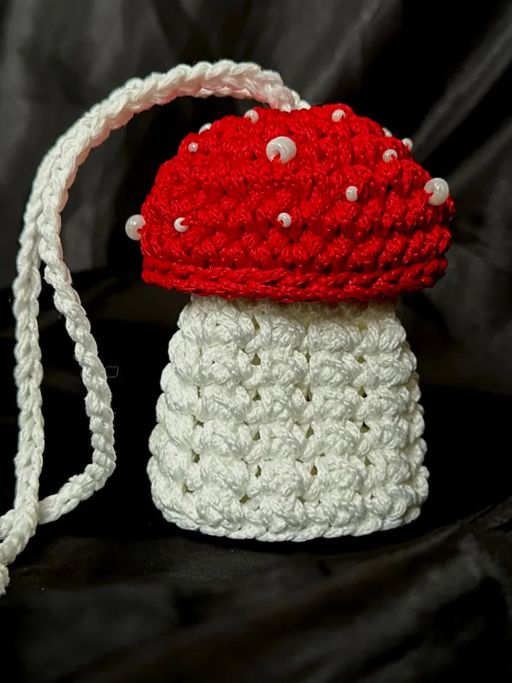 Crochet pattern mushroom bag  PDF digital instant download, video tutorial, cottagecore pouch, drawstring pouches, crystal pouch, dice bag