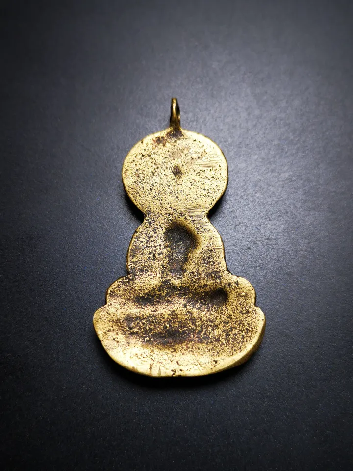 Gandhanra Antique Tibetan Buddhist Amulet Pendant,Bhaisajyaguru,Medicine Buddha,50 Years Old