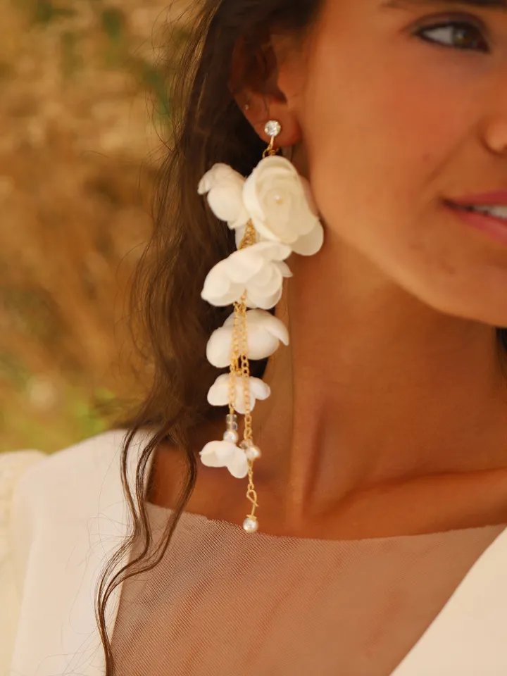 3D Flower Wedding Earrings For Brides, Long Gold Boho Bridal Earrings, Floral Statement Wedding Earrings, Vintage Statement Bridal Jewelry