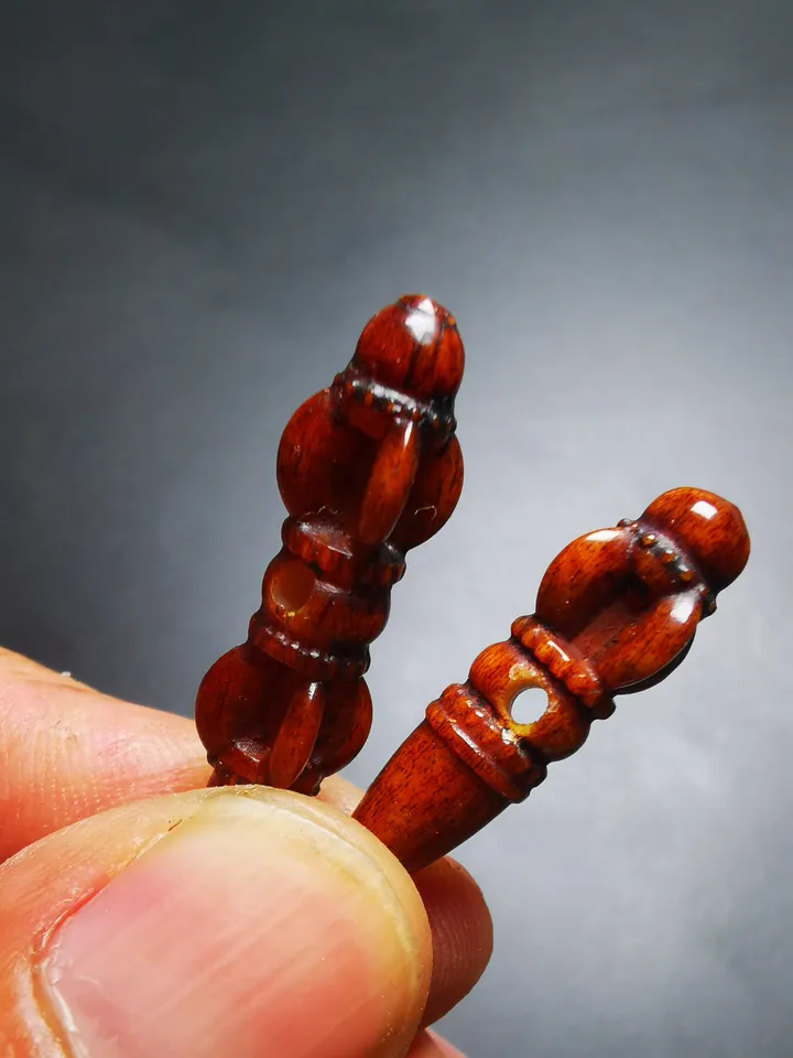 Gandhanra Tibetan Bone Carved Amulet Vajra and Kila(Dorje Phurba), Hand-Carved Pendant for Mala,Prayer Beads