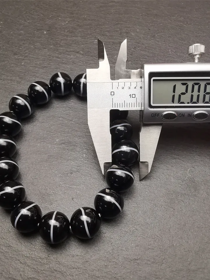 Gandhanra Vintage Tibetan Wrist Mala,Authentic Black Agate Medicine Buddha Bhaisajyaguru Prayer Beads Bracelet for Meditation,0.4&quot; - 0.63&quot;