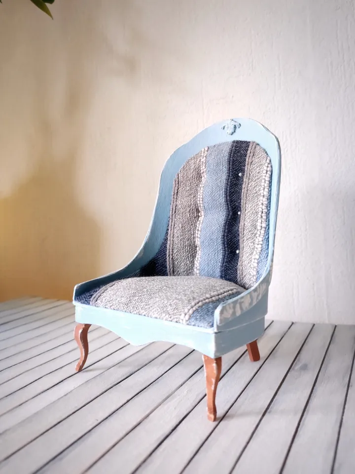 Dollhouse Furniture Set with Shabby Armchair for Dolls scale 1/6