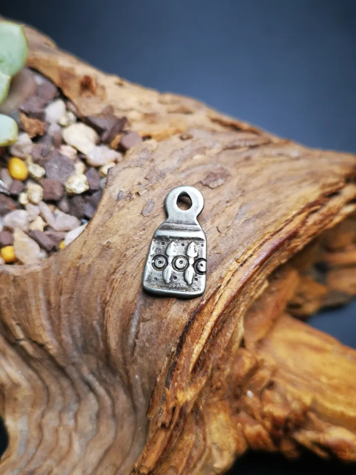 Gandhanra Handmade  Mala Counter Pendant, Cold Iron Vajra Pendant,Prayer Beads Accessories