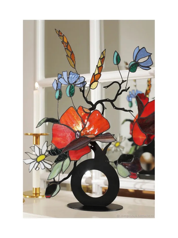 Wildflower Bouquet on Round Stand, Stained Glass Wildflowers, Meadow Flower Bouquet on Stand, Glass Flower Arrangement, Tiffany Glass Wildflower Decor, Wildflower Bouquet Sculpture, Floral Bouquet on Round Base