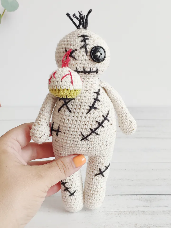 Cute small Zombie doll crochet pattern