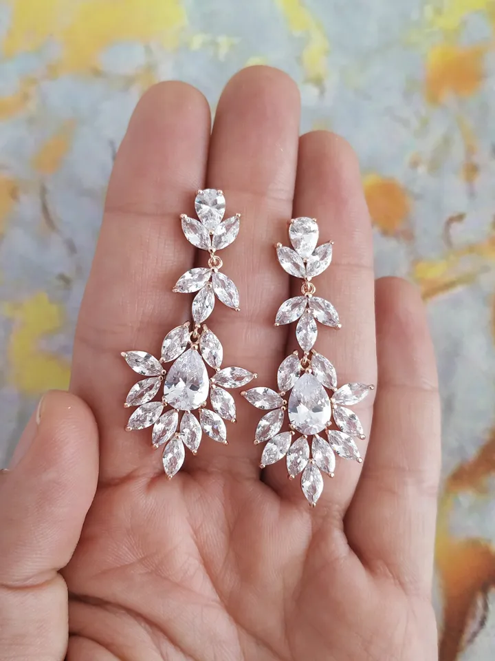Swarovski Crystal Wedding Earrings Rose Gold Wedding Jewellery Gold Chandelier Earrings Art Deco CZ Wedding Earrings Vintage Bridal Earrings