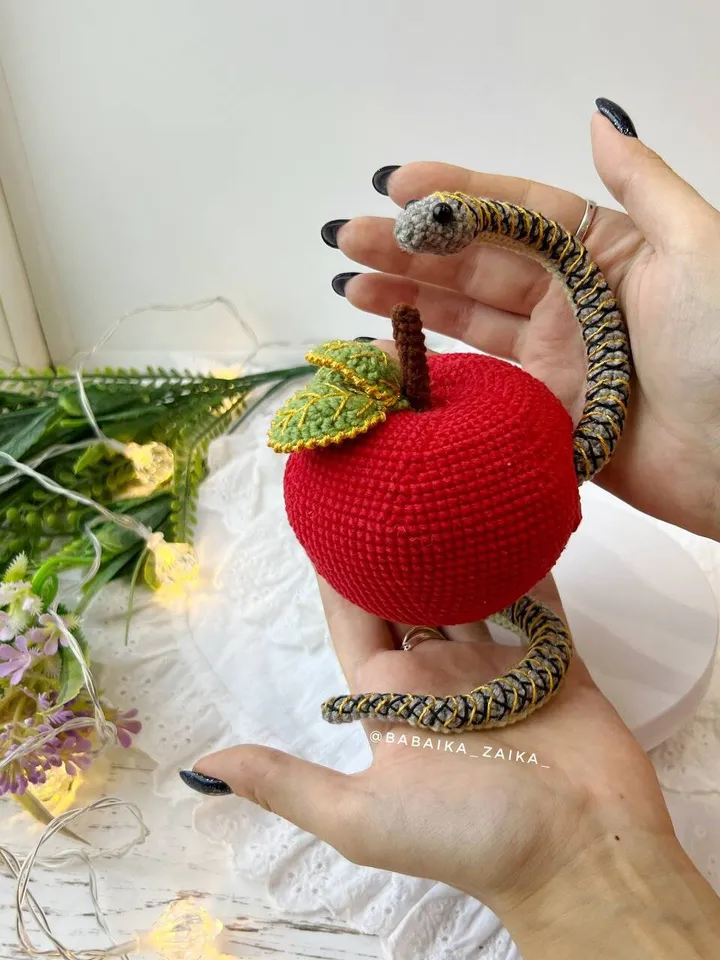 PDF Forbidden Fruit Crochet Pattern, Snake in Apple, Amigurumi snake pattern, Crochet Apple, Cute snake, Animal pattern, Amigurumi animal