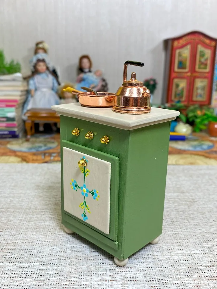 TUTORIAL. A set of kitchen furniture on a scale of 1:12. Miniature dollhouse. Furniture for dolls.