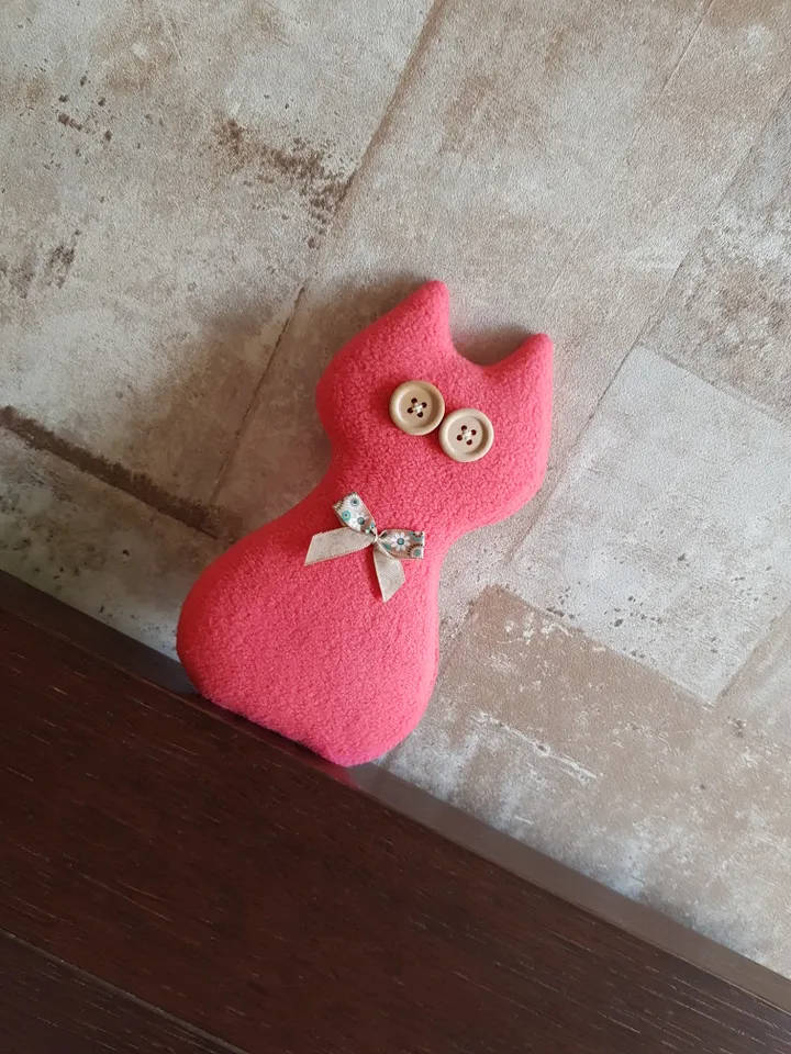 Pink plush cat sewing pattern PDF, digital tutorial in English, stuffed animal diy