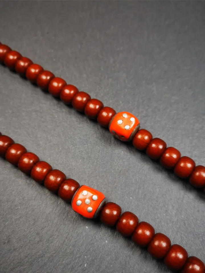Gandhanra 1 Pair of Old Plastic Dice Beads,Marker Beads for Mala Necklace,Prayer Beads Accessories,0.47" × 0.47"