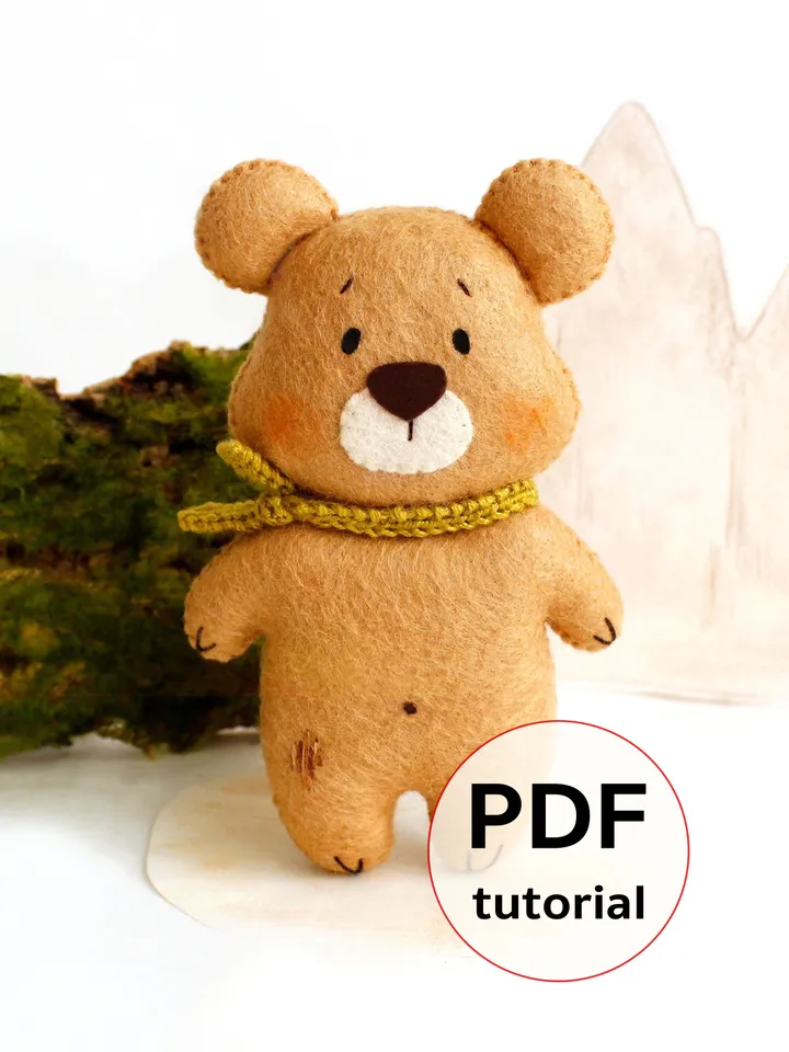 Felt woodland bear hand sewing PDF tutorial with patterns. DIY forest animal pattern. Soft bear toy template