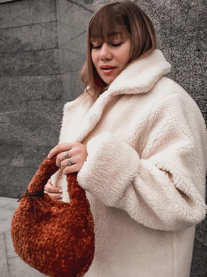 Crochet pattern bow easy trendy handbag PDF digital instant download and video tutorial, shoulder bag, furry bag, egg bag, hobo bag, tote
