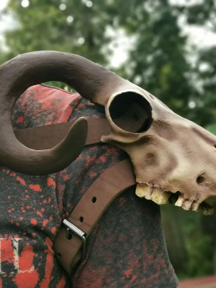 Ram Skull Pauldrons, Fantasy Armor, cosplay armor, celtic leather armor, viking armor, larp armor