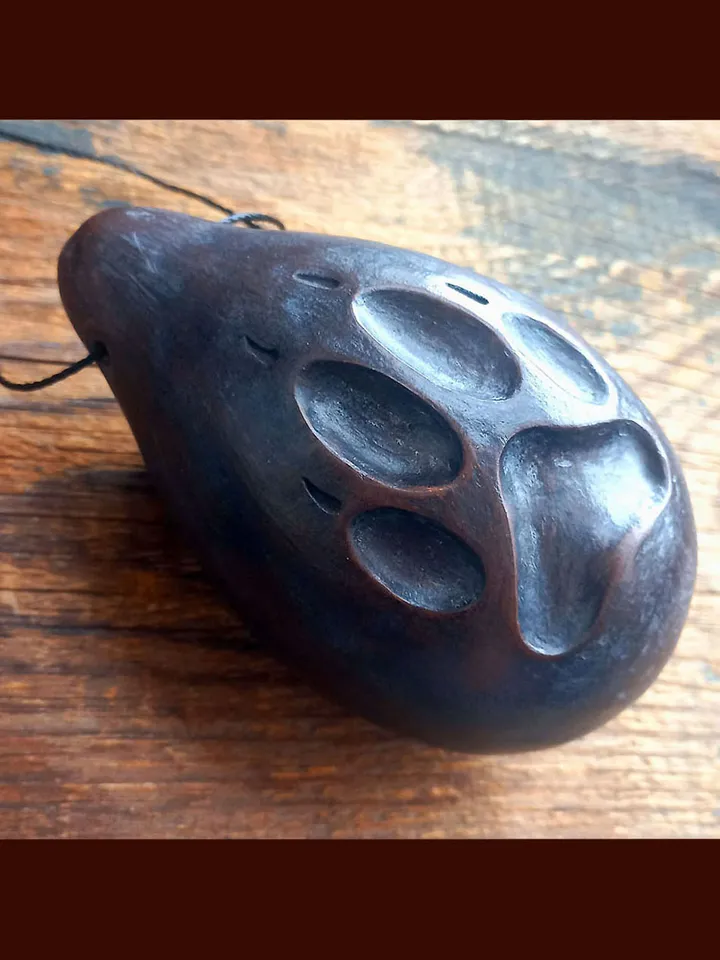 Ocarina "Wolf guard" / ceramic flute / natural major