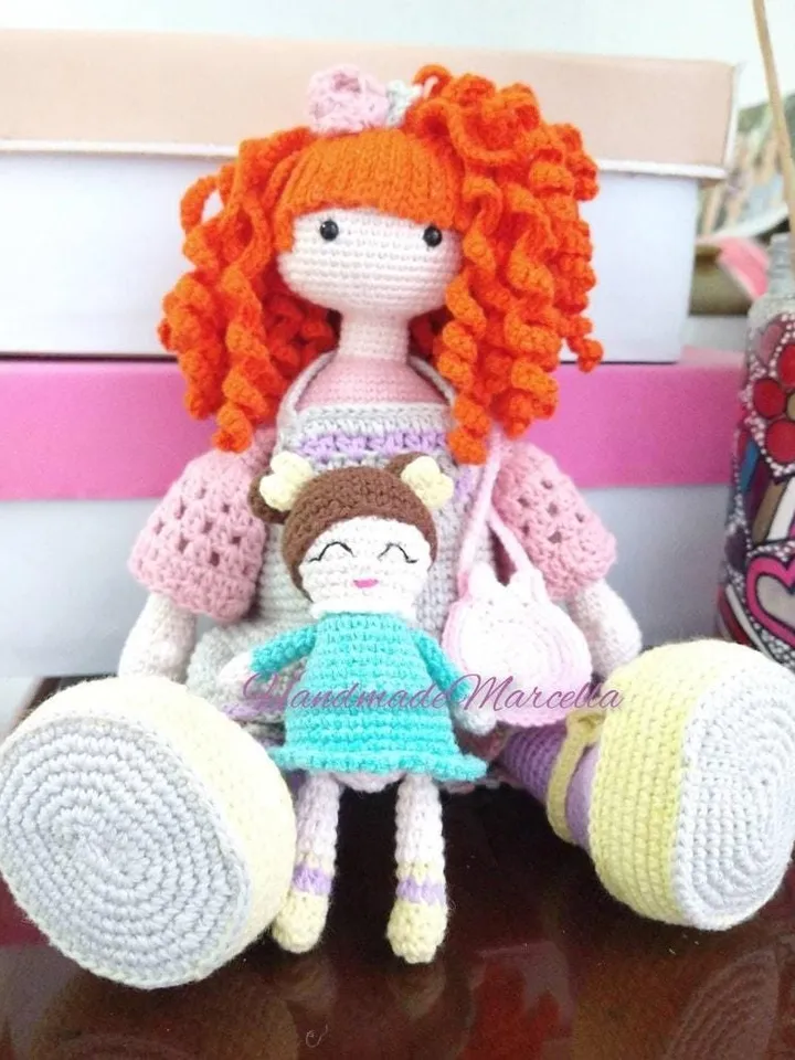 Elisa Doll β 33 cm Articulated Amigurumi with Mini Smiling Doll β Handmade Cotton Gift β Collectible Crochet Doll β Ready to Ship