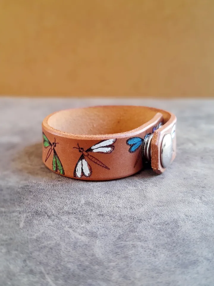 Hand Painted Dragonfly Bracelet, Handmade Adjustable Full Grain Leather Cuff, Secret Message, Cute Gift for Daughter/Sister