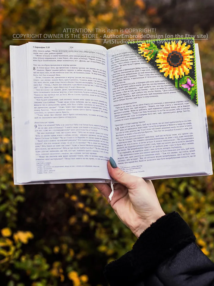 Corner bookmark sunflower cross stitch pattern PDF download Flower cross stitch chart, Floral bookmark corner, Sunflower pattern #B195