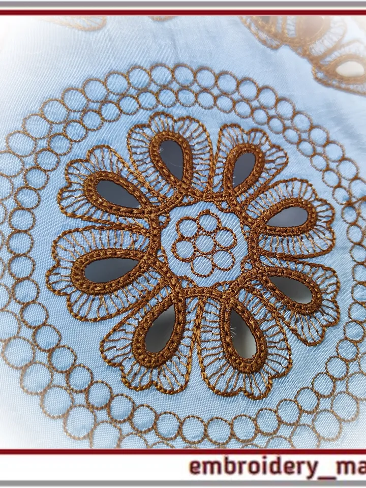 In the hoop Cutwork napkin and 3 elements in 2 sizes Machine Embroidery Designs