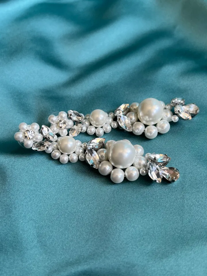 Daisy Leaf Cluster Earrings