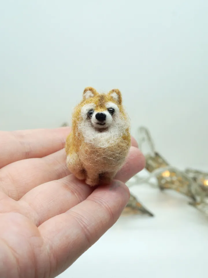 Tiny needle felted pomeranian, miniature felted pet, dog portrait, made to order