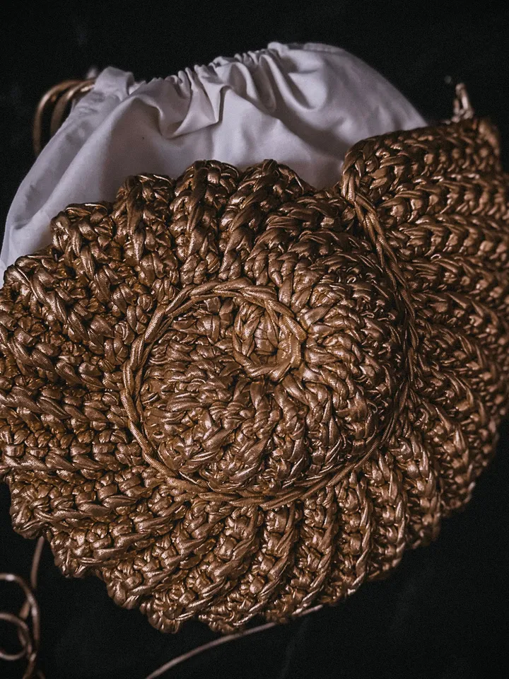 Crochet pattern shell bag PDF digital instant download, video tutorial, small round purse, women handbag, shoulder crossbody, gold metallic