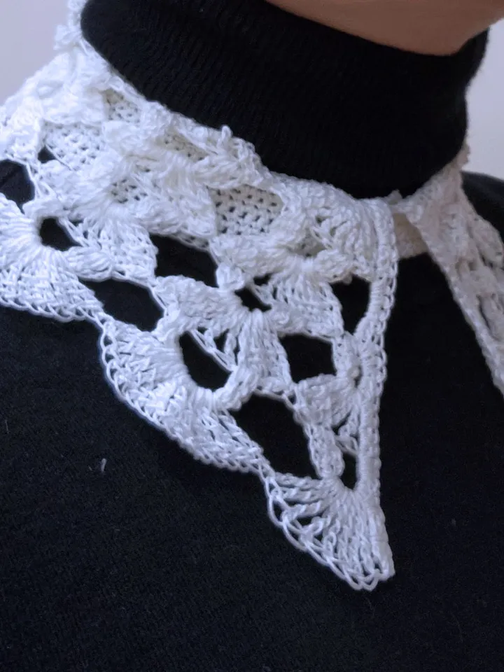 Wednesday Collar crochet pattern - video tutorial and written tutorial cosplays collar