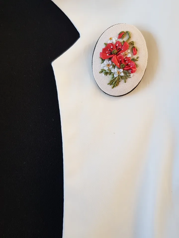 Hand embroidered brooch for her, embroidery jewelry, Mother day gift, ribbon embroidery,art.24