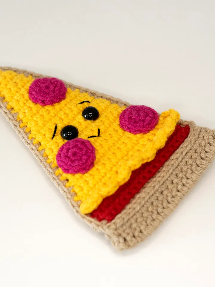 Crochet food slice pepperoni pizza, kitchen toy, gift idea friends, kawaii, pretend play food, cute fake pizza handmade