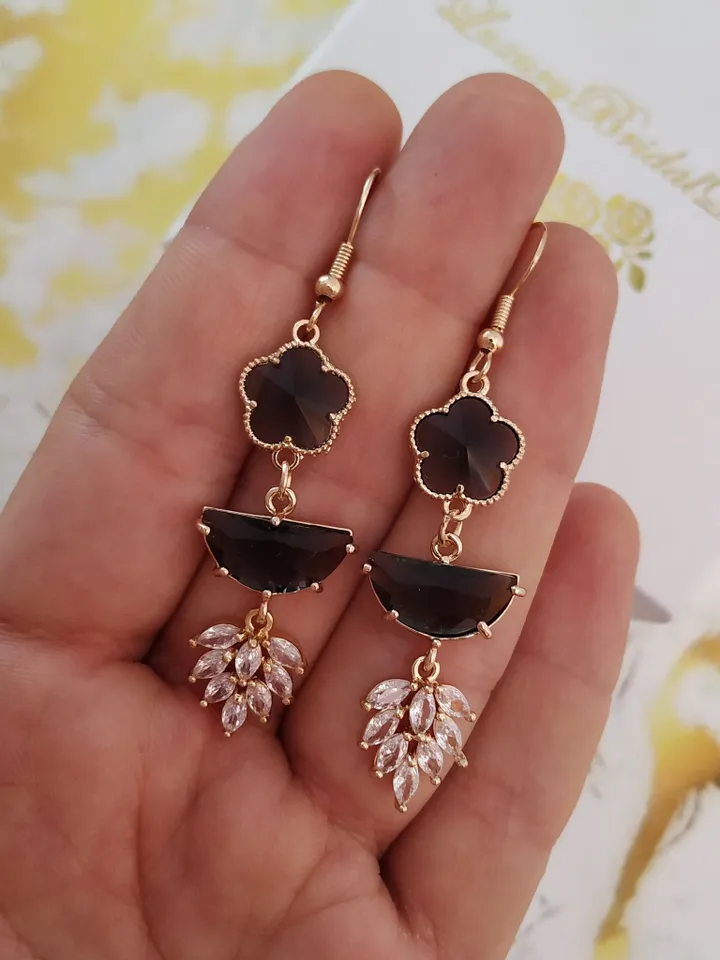 Art Deco Gold Black Wedding Earrings, Boho Bridal Earrings, Swarovski Crystal Chandelier Statement Flower Wedding Earrings, Wedding Jewelry
