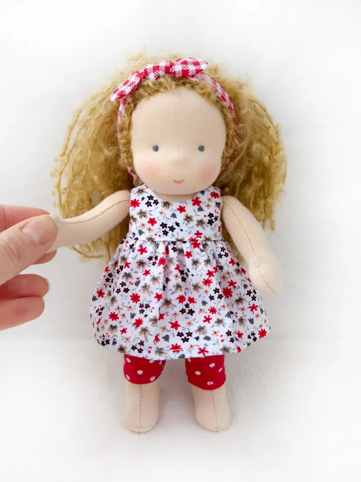 DIY Waldorf doll 7 inch (18 cm) tall. PDF pattern and tutorial. Patterns of doll clothes as bonus!