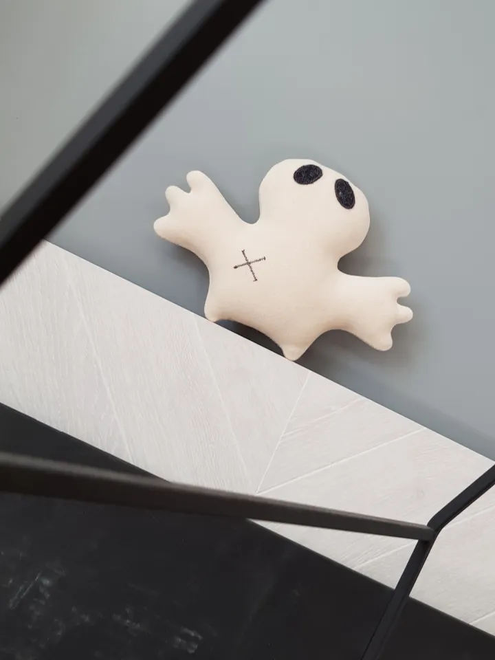 Halloween doll sewing pattern PDF, white ghost, digital tutorial in english, rag doll diy