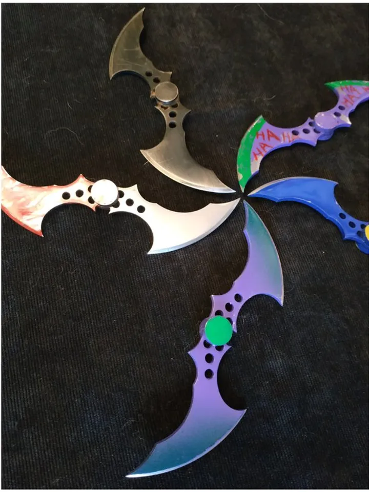 Batman cosplay - Batarang - a set of batarangs - made of plastic - One unit is a