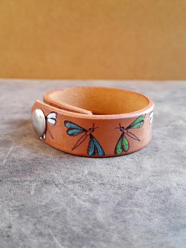 Hand Painted Dragonfly Bracelet, Handmade Adjustable Full Grain Leather Cuff, Secret Message, Cute Gift for Daughter/Sister