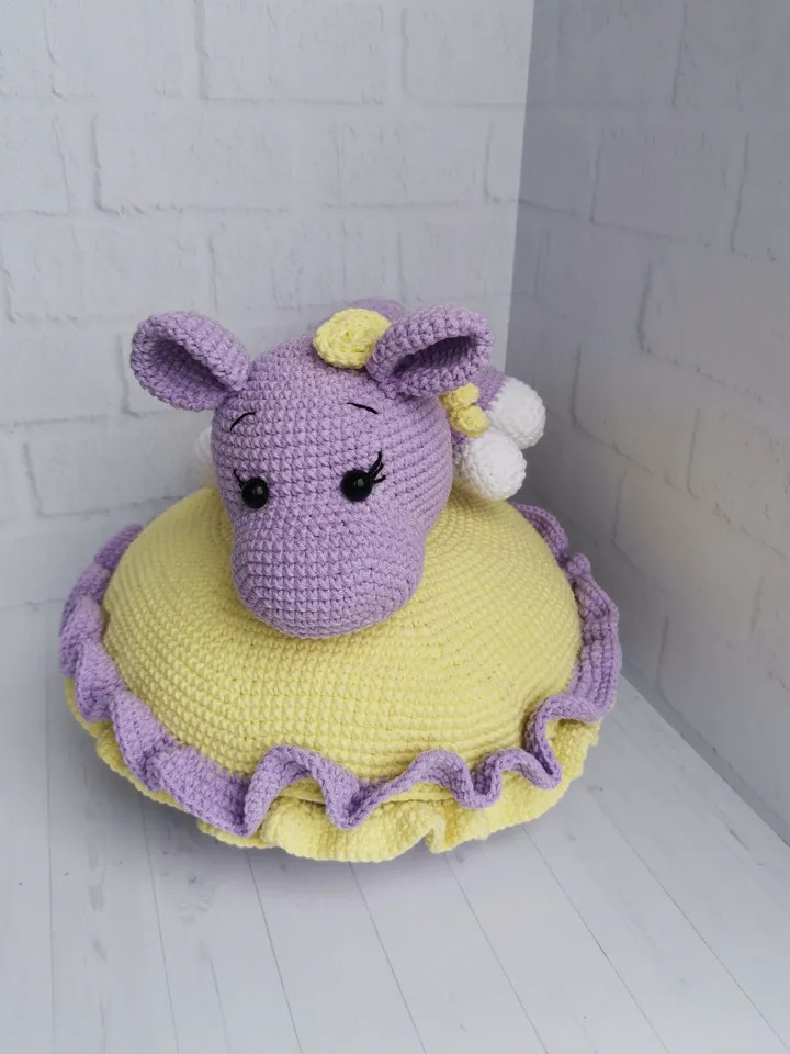 Crochet pattern pillow and crochet pattern hippo