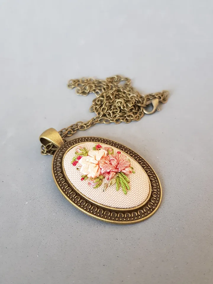 Hand embroidery pendant for her, embroidery jewelry, handmade necklace, Christmas gift and Mother day gift