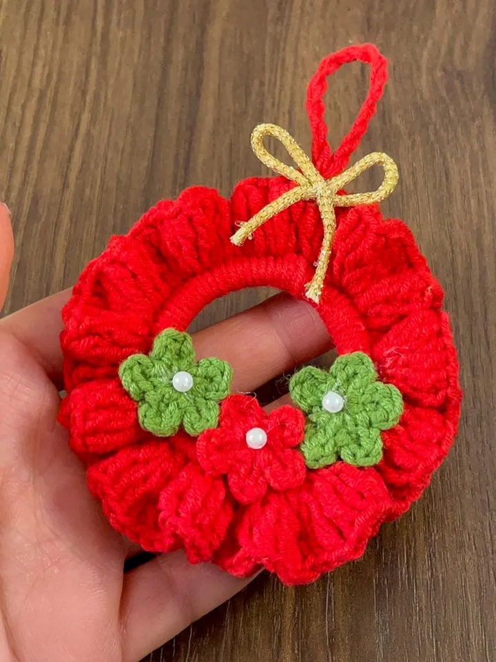 Crochet Ruffled Flower Wreath Pattern, DIY Red Christmas Ornament PDF, Handmade Festive Décor Tutorial, Beginner Holiday Craft Project
