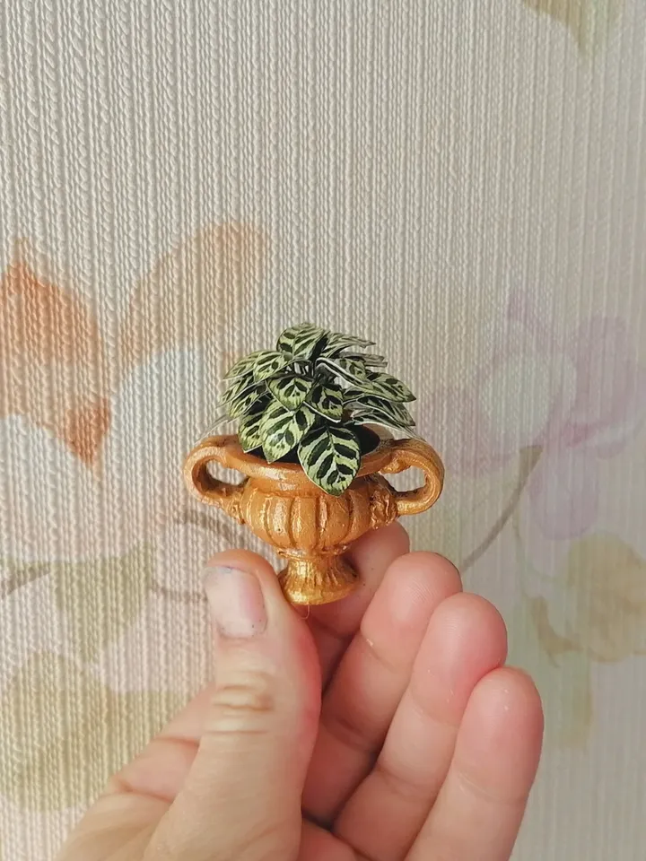 Flower in a pot. Dollhouse miniature.1:12 scale.