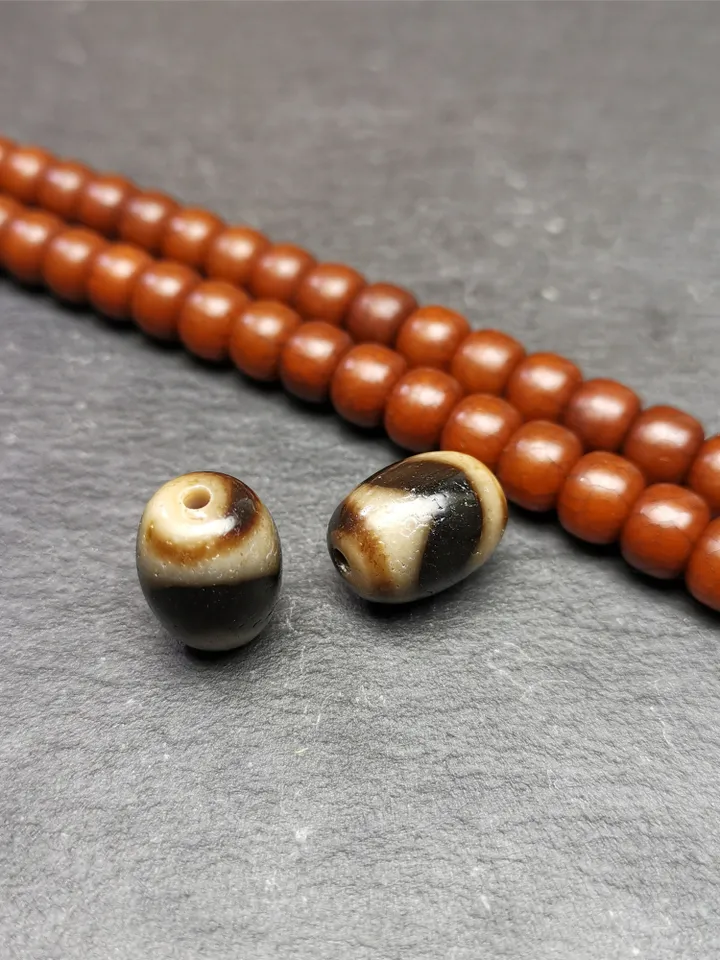 Gandhanra TibetanTiger Tooth Dzi Bead Accessories,Dzi Spacer Beads,Marker Beads for Mala Necklace,0.66" × 0.51"
