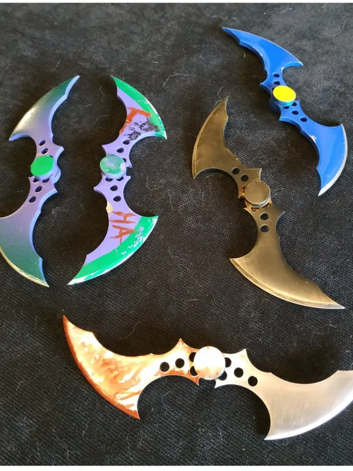 Batman cosplay - Batarang - a set of batarangs - made of plastic - One unit is a