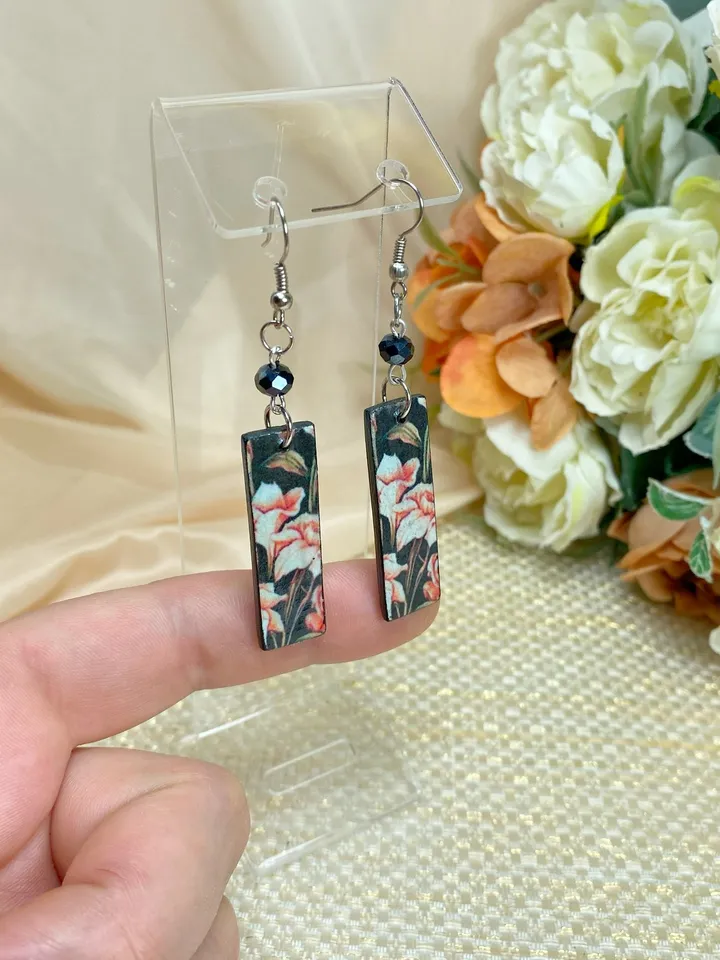 Handmade earrings. Lightweight, elegant earrings.