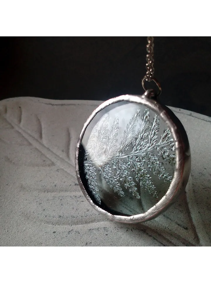 Valentine necklace, round Stained glass necklace, Glass with pressed fern, Dry fern necklace, Terrarium pendant